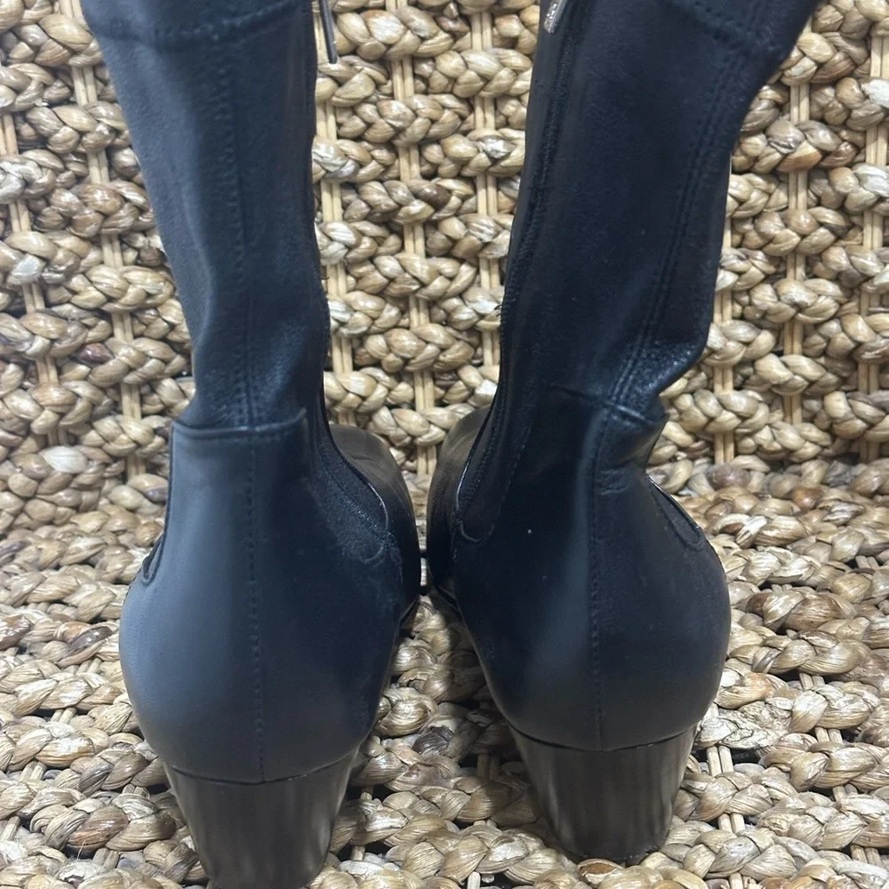 Aquatalia Sandi‎ Sock Stretch Bootie Size 36